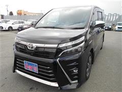 トヨタ ヴォクシー ZS キラメキ3 4WD