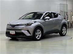 トヨタ C-HR S