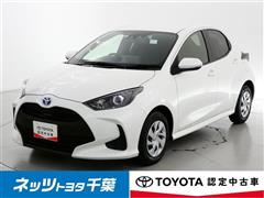 トヨタ ヤリス HV X